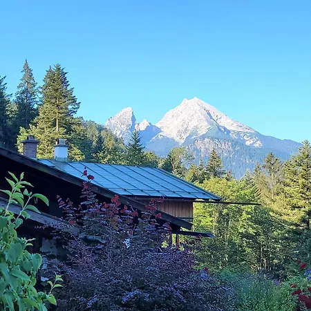 Das.arnolds | Whirlpool | Pool | Bergblick Apartment Berchtesgaden